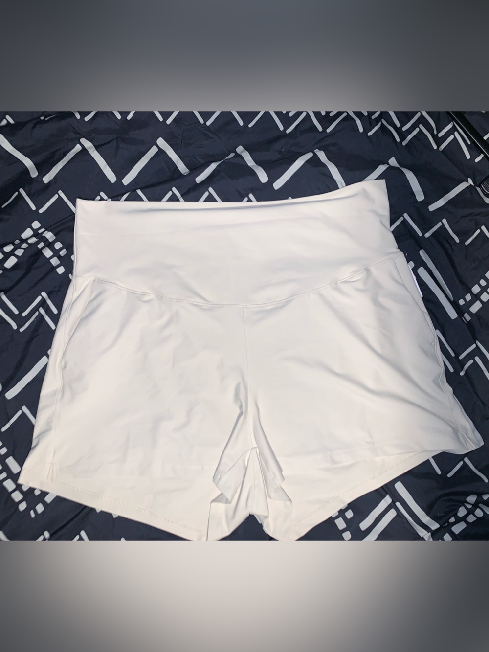 Old Navy Plus Size Maternity Women’s Powersoft High Rise Activewear Shorts